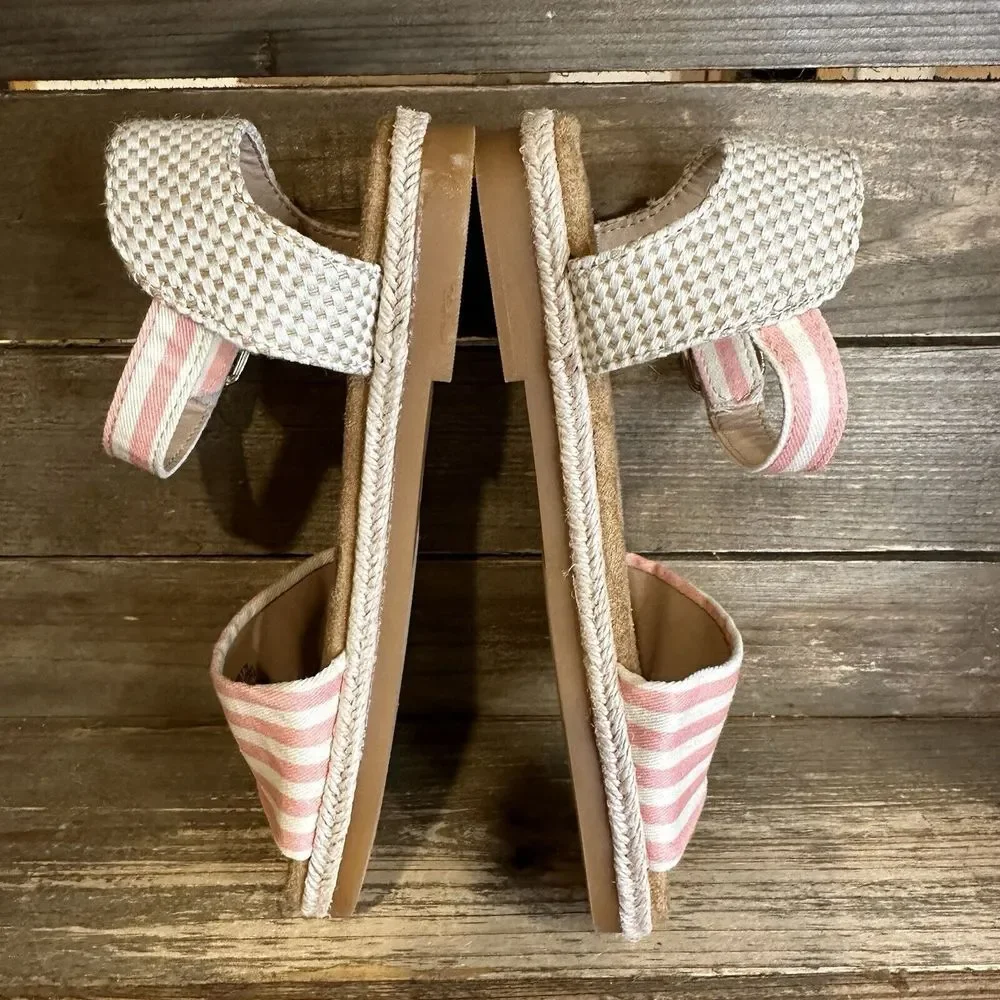 New NWOB Big Kids Mia Esmee Peach/Off White Sandal Sandals‎ Size 1 Y